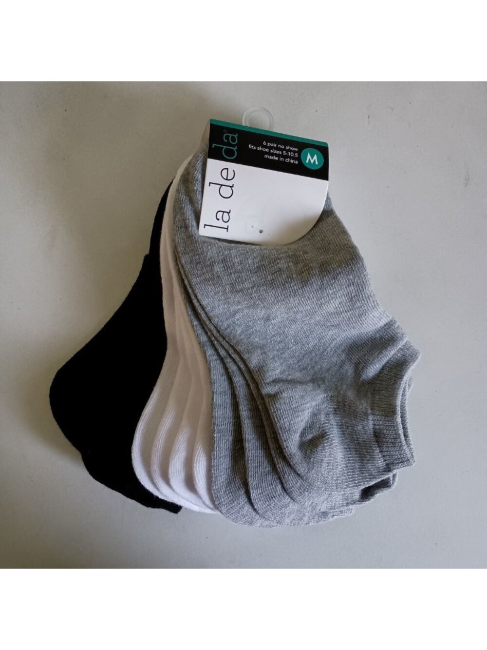 NWT Ladeda 6 pairs women’s no show socks gray/white/black